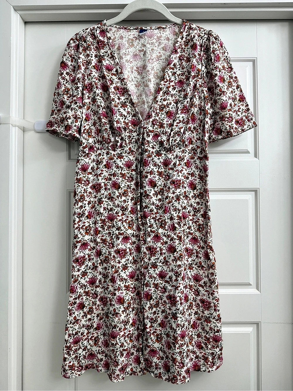 Old Navy Floral Midi Dress in White & Pink Size Small